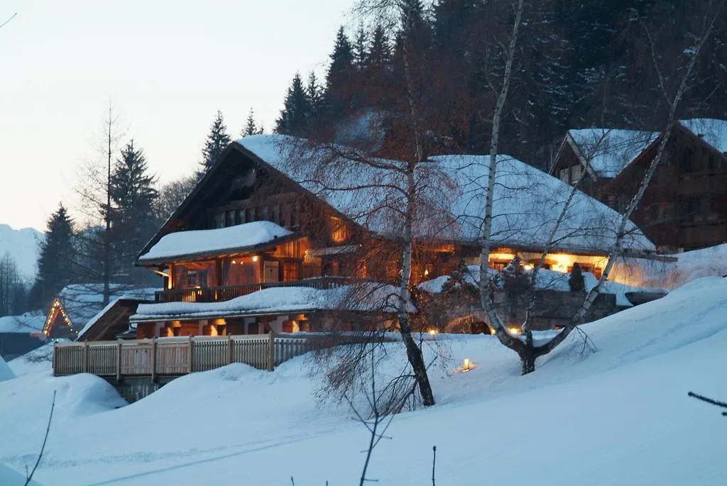 Les Chalets De La Serraz لا كلوساز فرنسا