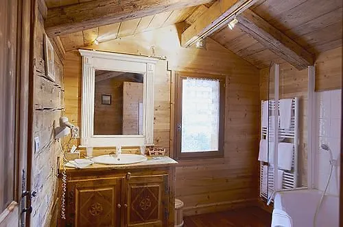 Les Chalets De La Serraz لا كلوساز 4*,  فرنسا