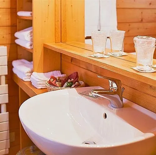 Les Chalets De La Serraz لا كلوساز فرنسا