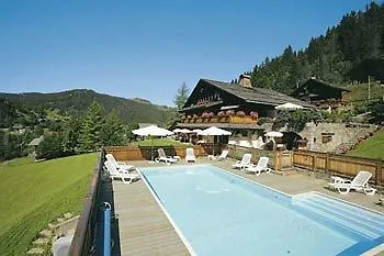 Les Chalets De La Serraz لا كلوساز فندق