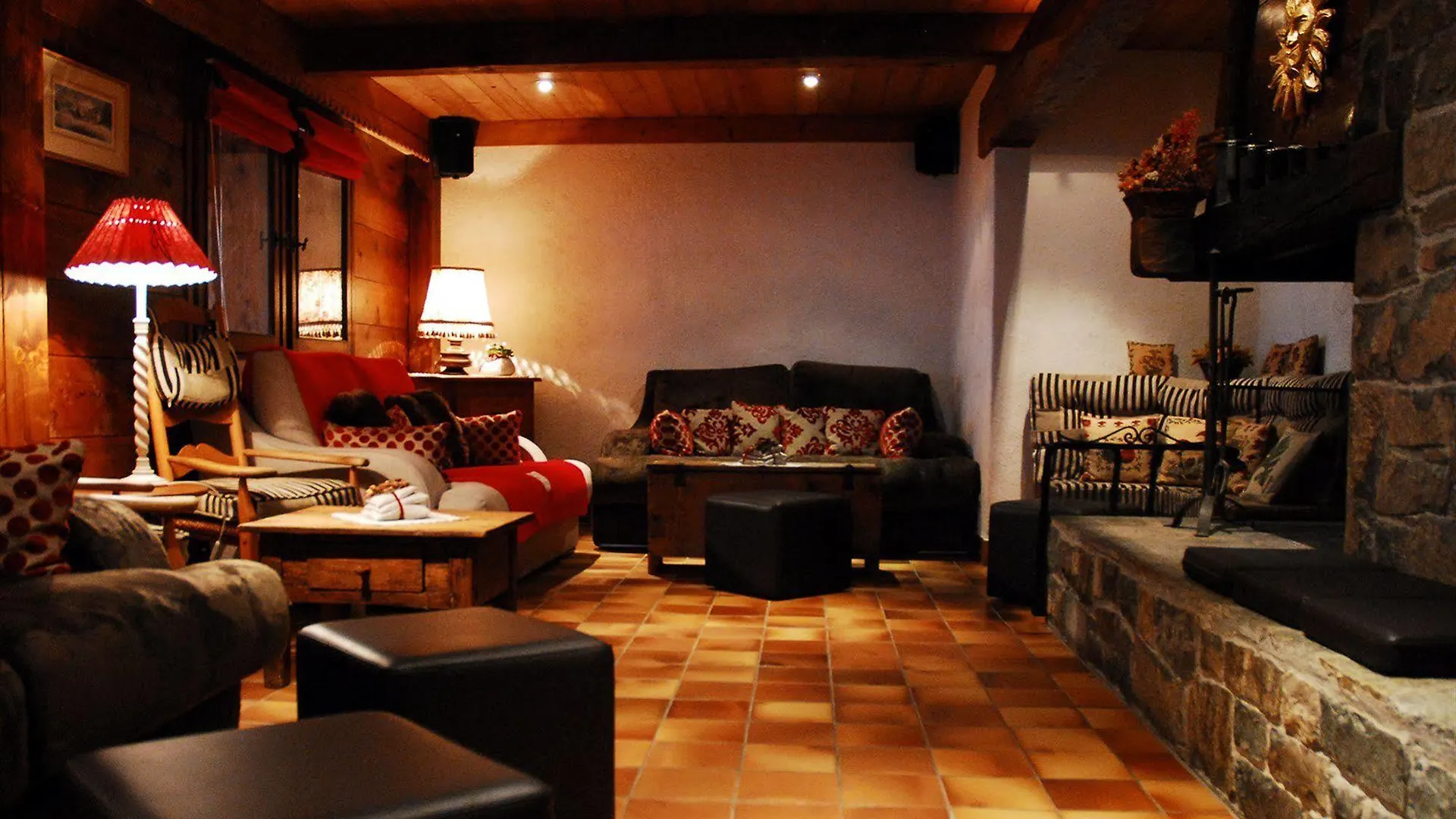 Les Chalets De La Serraz لا كلوساز فرنسا